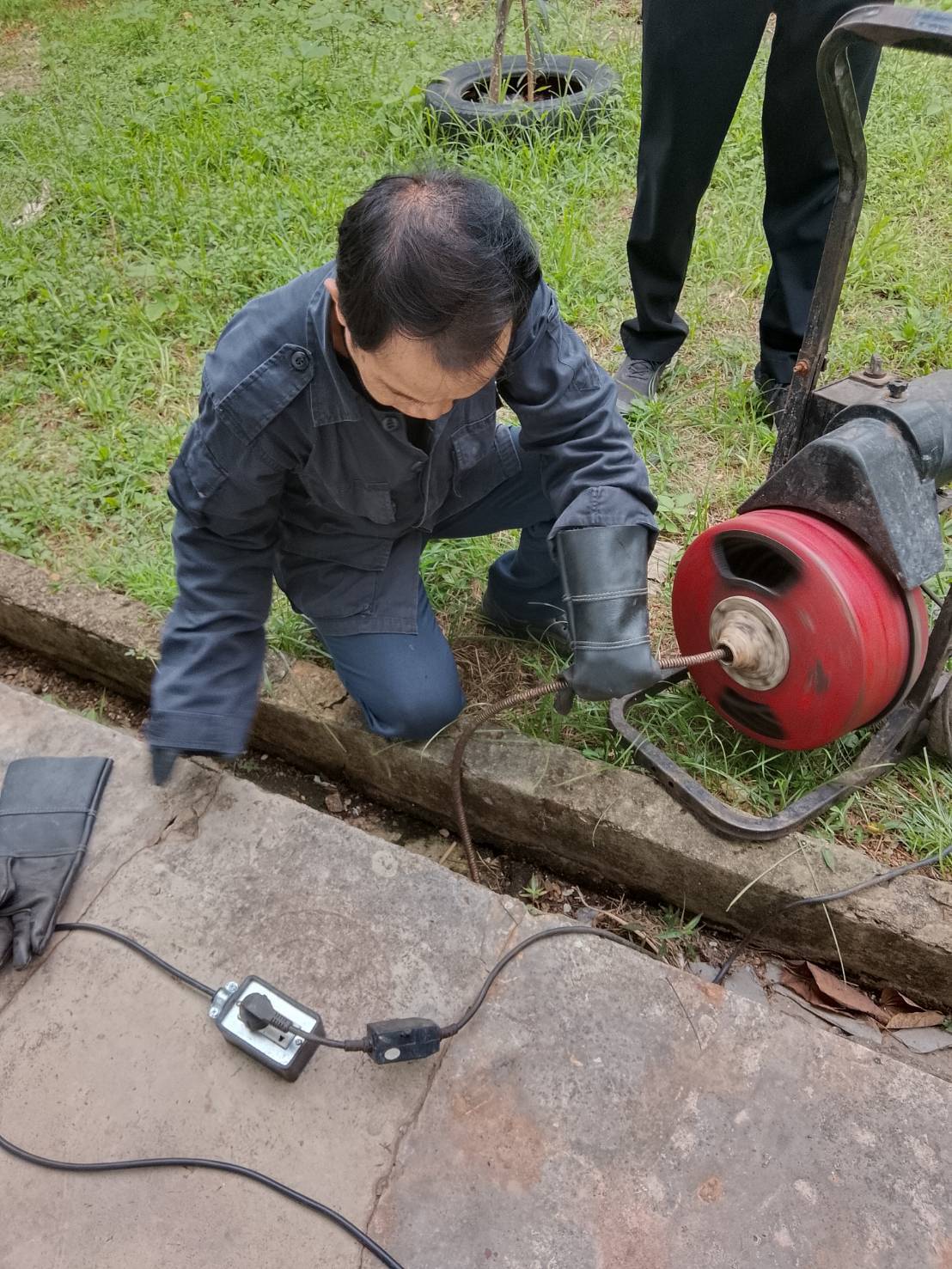 28 - https://onelongservice.com | วันลองเซอร์วิส ผู้ให้บริการรถดูดส้วม สูบส้วม แก้ท่อตัน ลอกท่อ และวางระบบบำบัดน้ำเสียครบวงจร ทีมช่างมืออาชีพ อุปกรณ์เฉพาะทาง เรียกใช้บริการได้ตลอด 24 ชั่วโมง