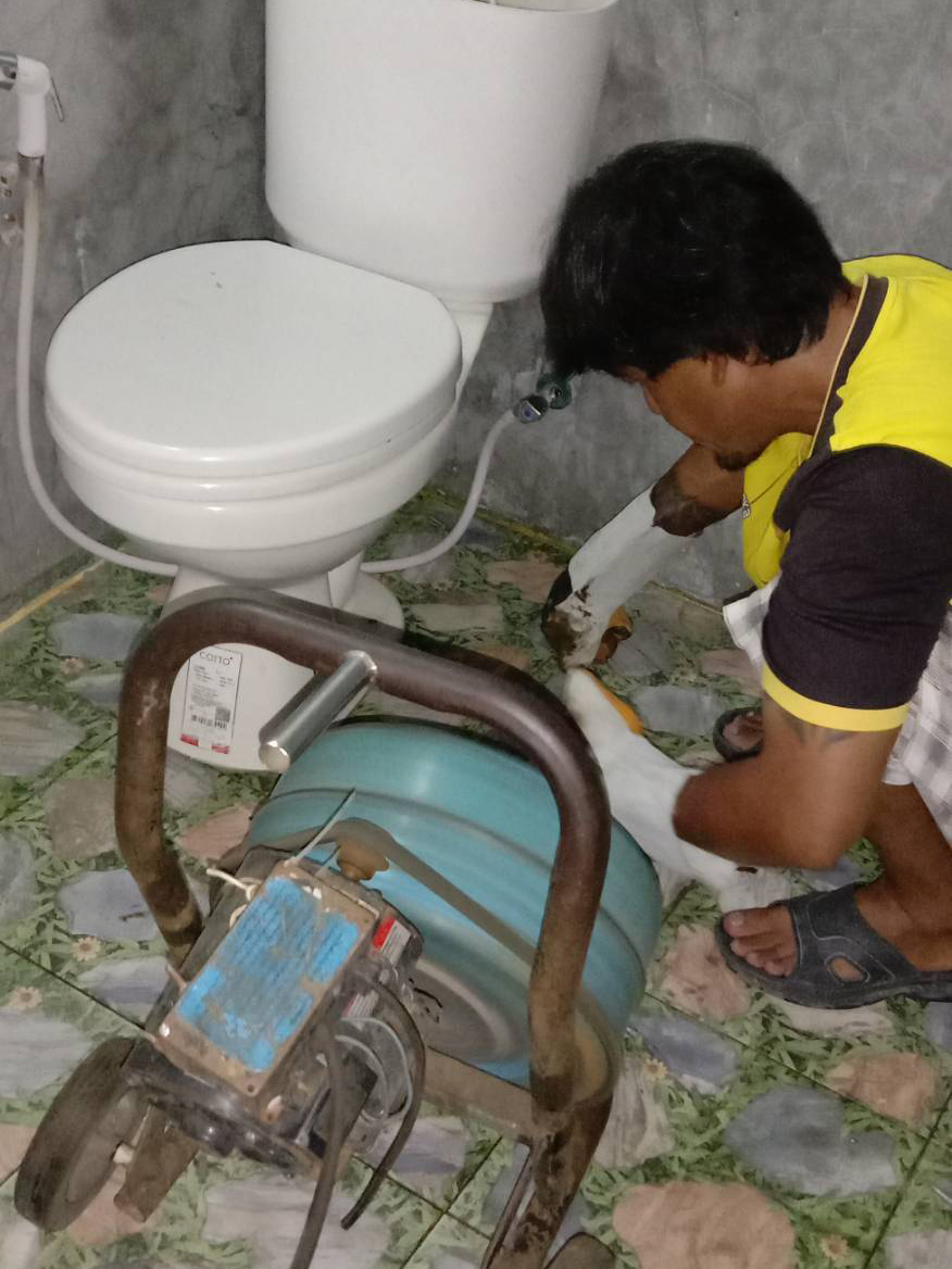 35 - https://onelongservice.com | วันลองเซอร์วิส ผู้ให้บริการรถดูดส้วม สูบส้วม แก้ท่อตัน ลอกท่อ และวางระบบบำบัดน้ำเสียครบวงจร ทีมช่างมืออาชีพ อุปกรณ์เฉพาะทาง เรียกใช้บริการได้ตลอด 24 ชั่วโมง